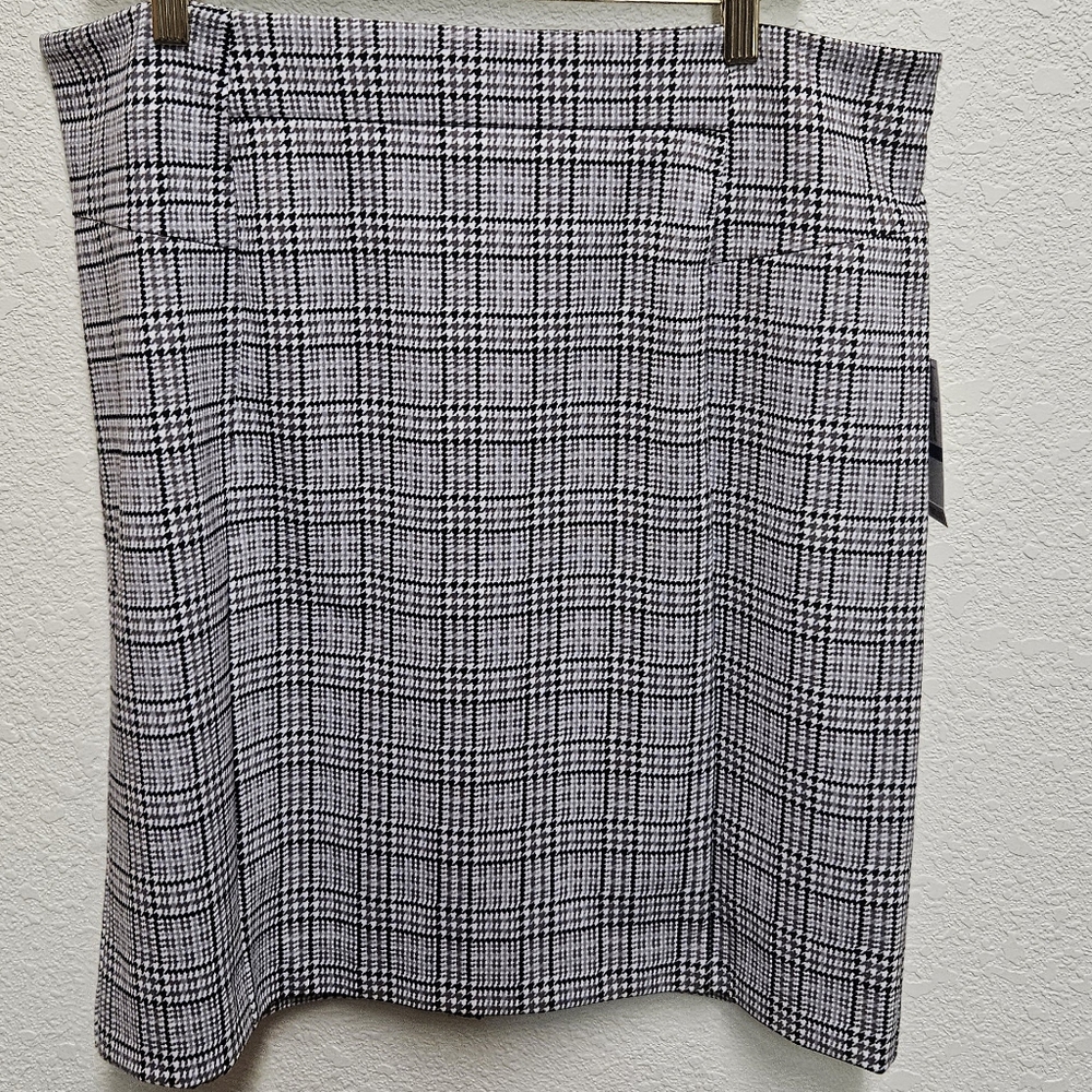 Plaid pencil skirt